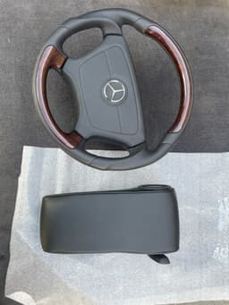 Mercedes Benz w124, 140,210 steering wheel 1